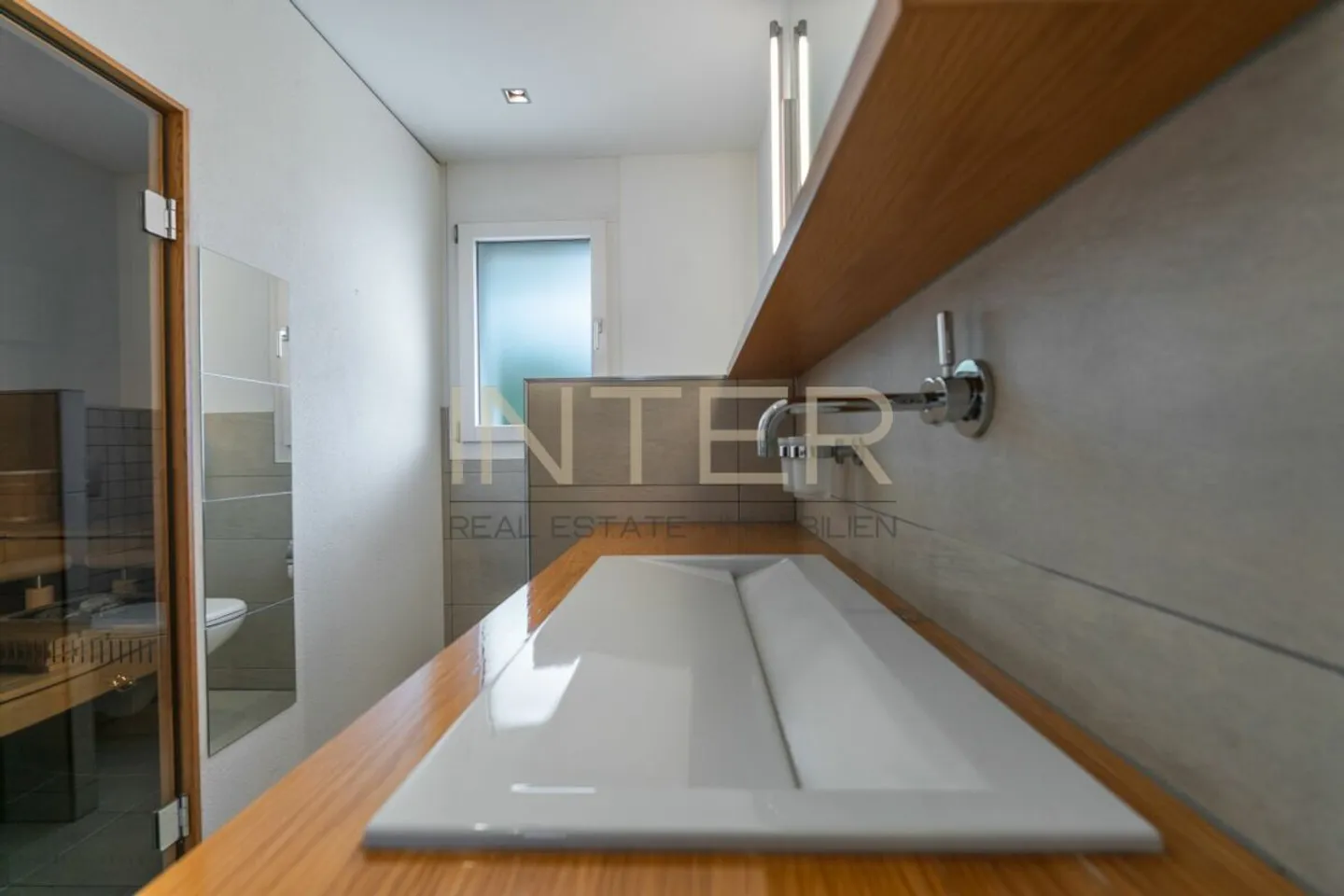 Stylische Attika-Wohnung mit Aussicht - Foto 6 von 13