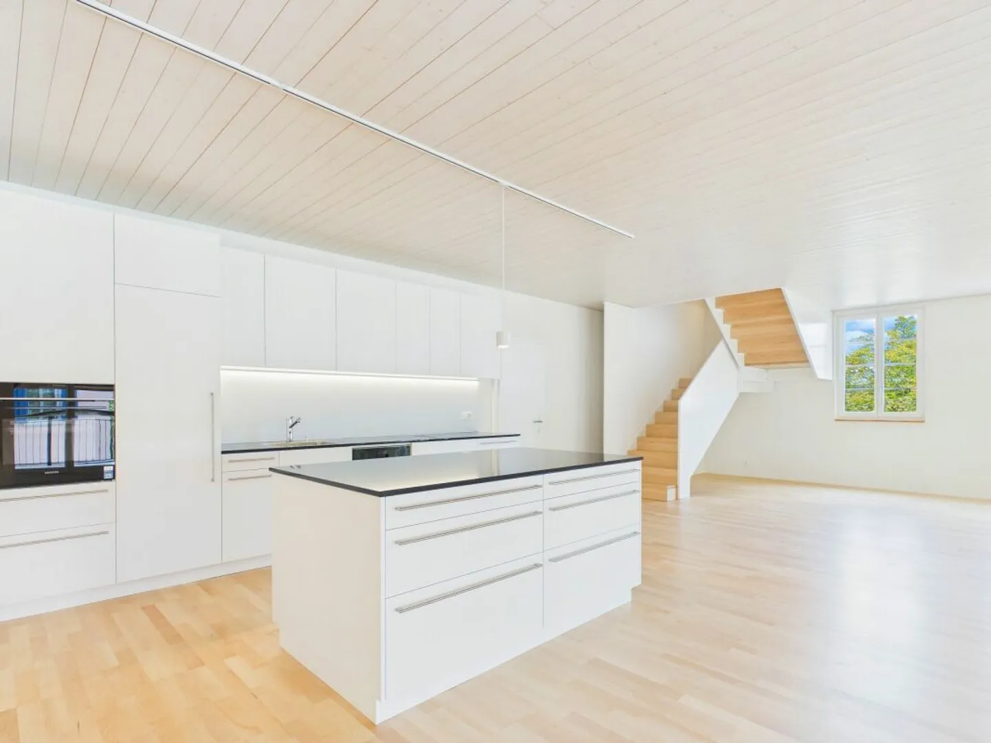 Appartement duplex élégant à Thalwil - 165 m² d'espace de vie avec charme historique et confort moderne - Photo 1 sur 13