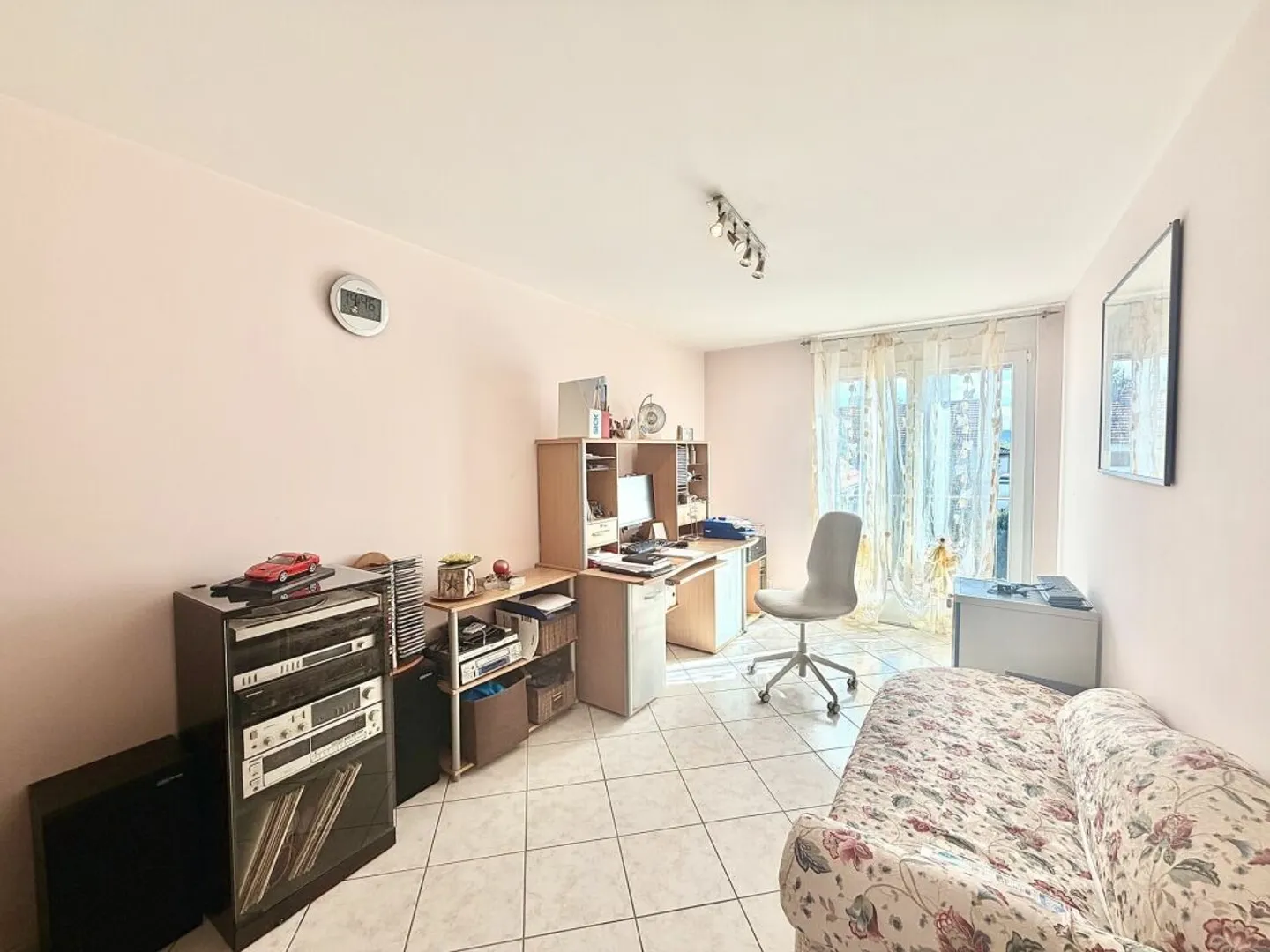 Grosszügiges 7.5-Zimmer Doppel-Einfamilienhaus in Bellach! - Foto 8 di 13