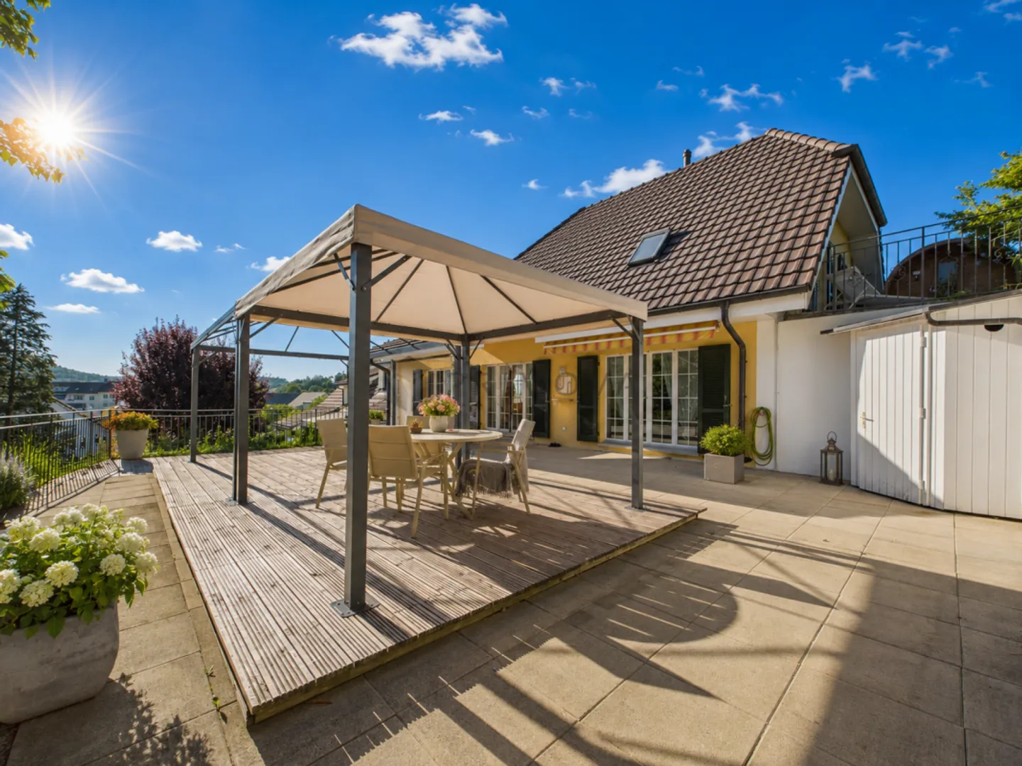 Votre nouveau chez-vous avec beaucoup d'intimité, grande terrasse ensoleillée et sauna - Photo 2 sur 13