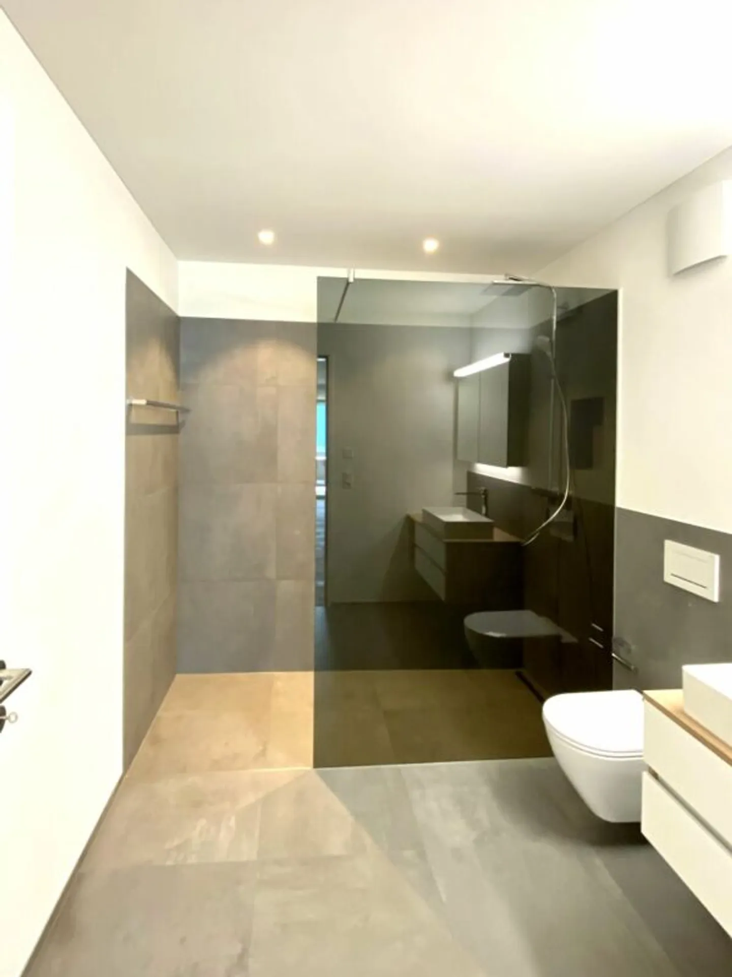 Moderne Wohnung mit grosser Terrasse - Foto 11 von 11