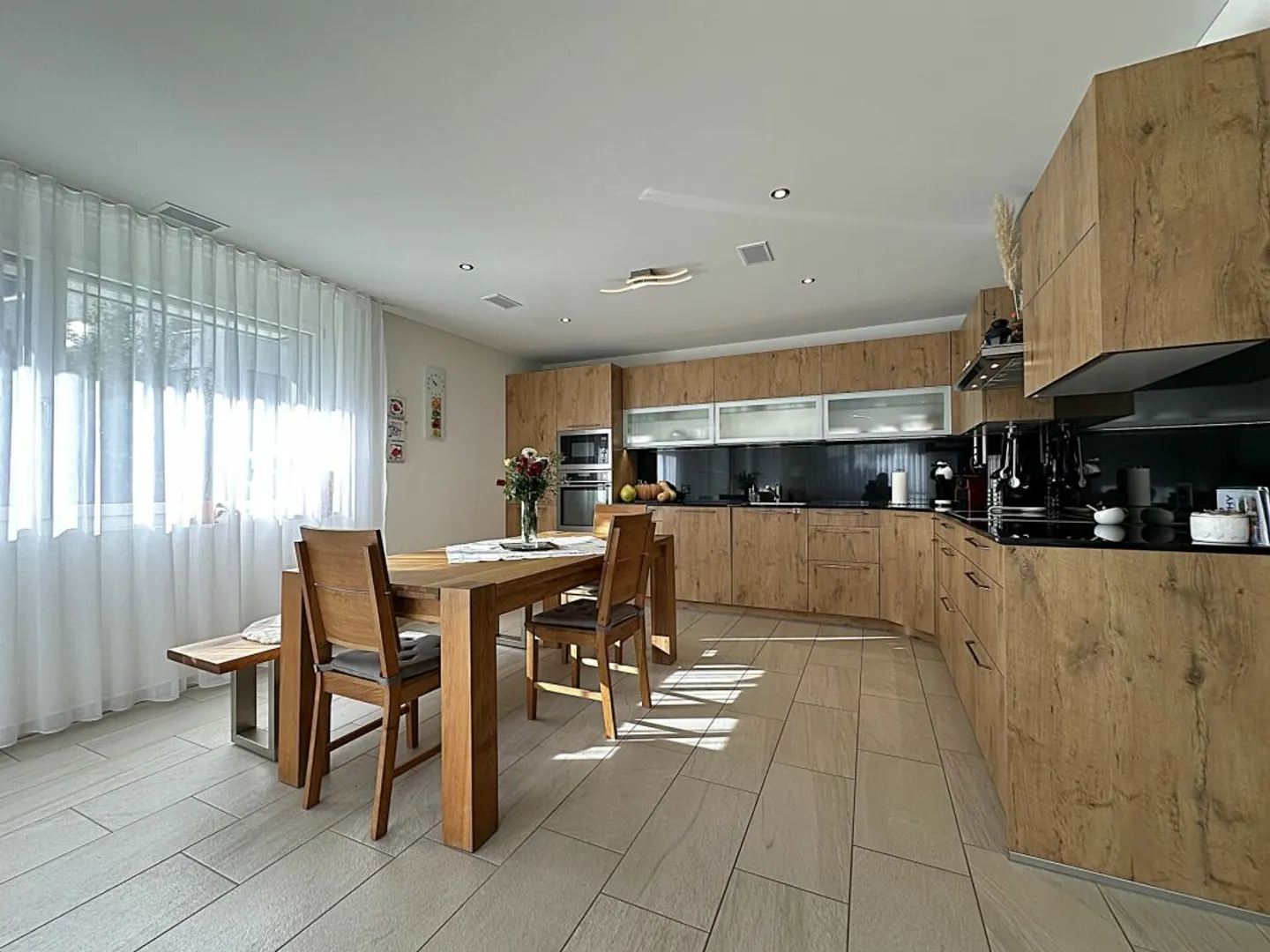 Charming Garden Apartment - Photo 2 of 7