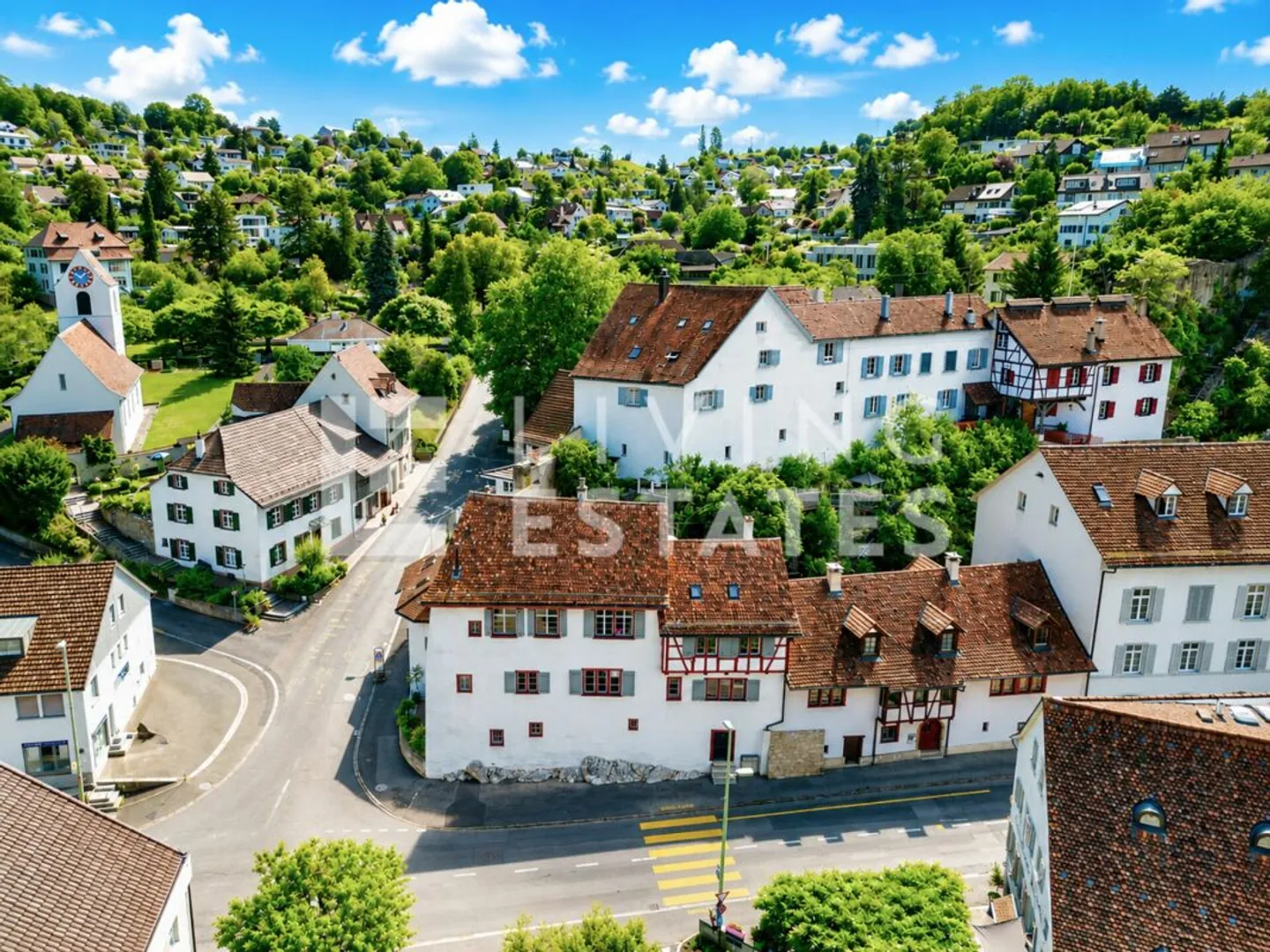 HISTORISCHER CHARME. DREI EINHEITEN. VIEL POTENZIAL. - Photo 1 of 13