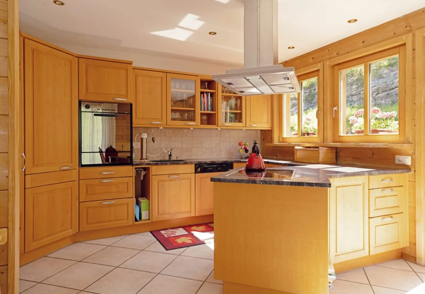 Maison en bois massif avec vue magnifique dans un endroit calme - Photo 6 sur 13