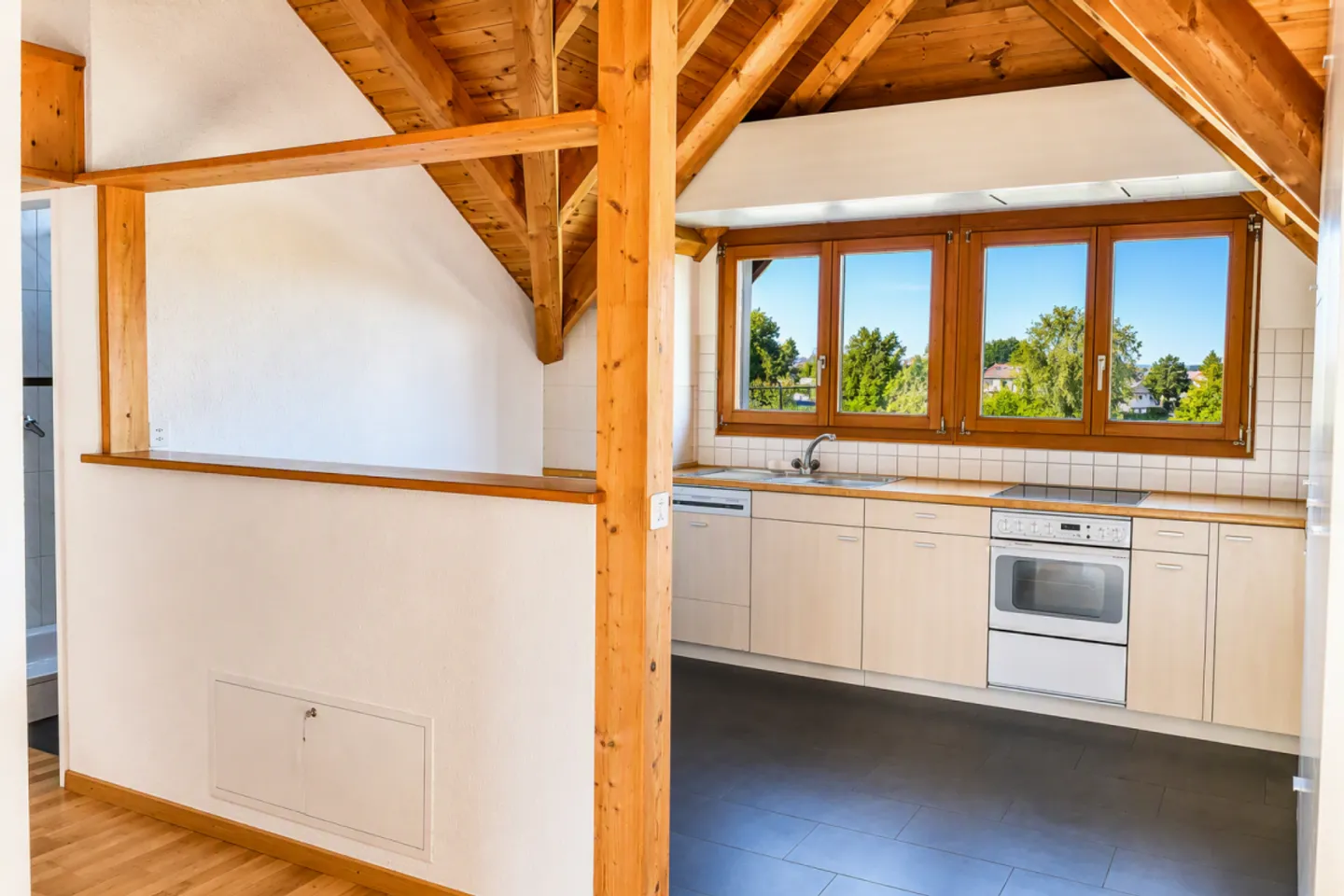 Charming 4.5-room attic apartment in Werdenberg - Photo 1 of 10