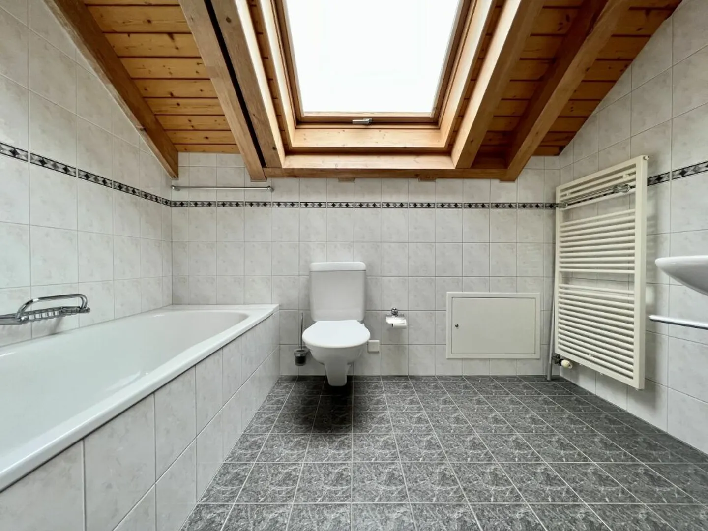 Charmante Dachwohnung - Foto 12 von 13