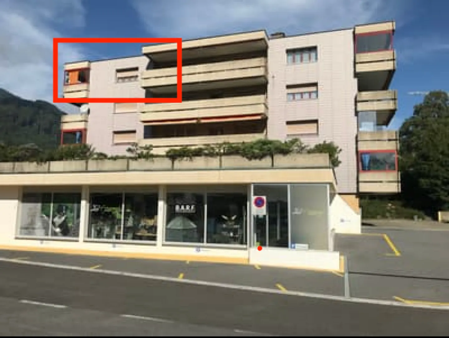 Belle appartement de 4,5 pièces avec grand balcon - Photo 1 sur 6