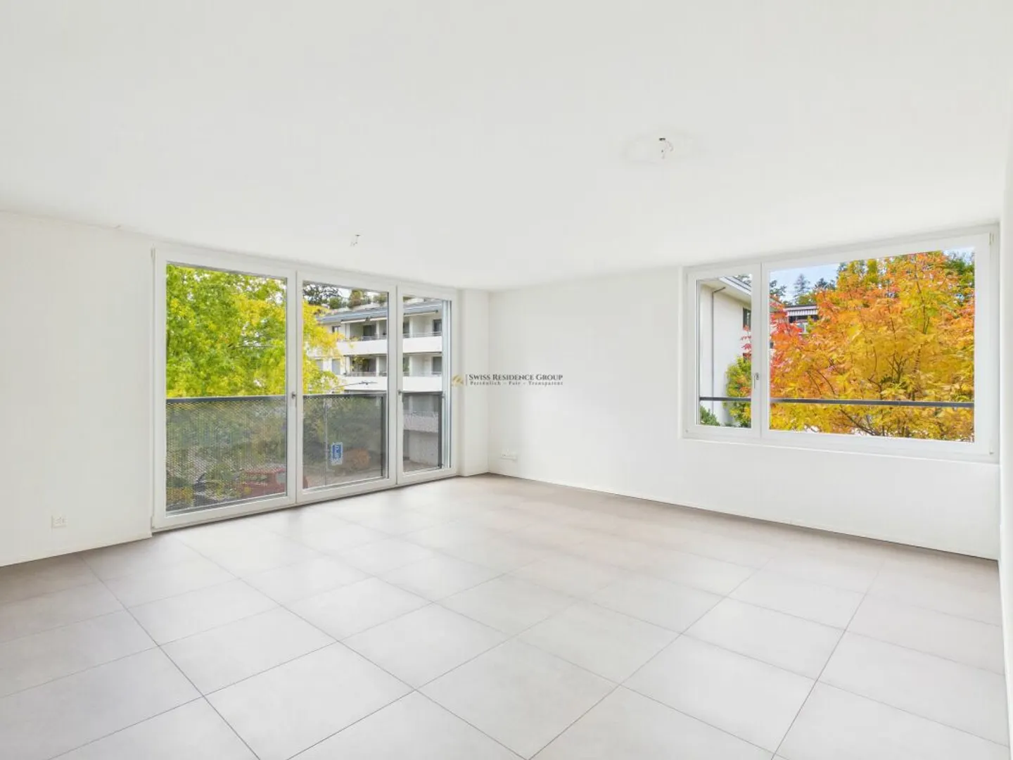 Appartement lumineux de 4,5 pièces avec grand balcon ensoleillé - Photo 3 sur 13