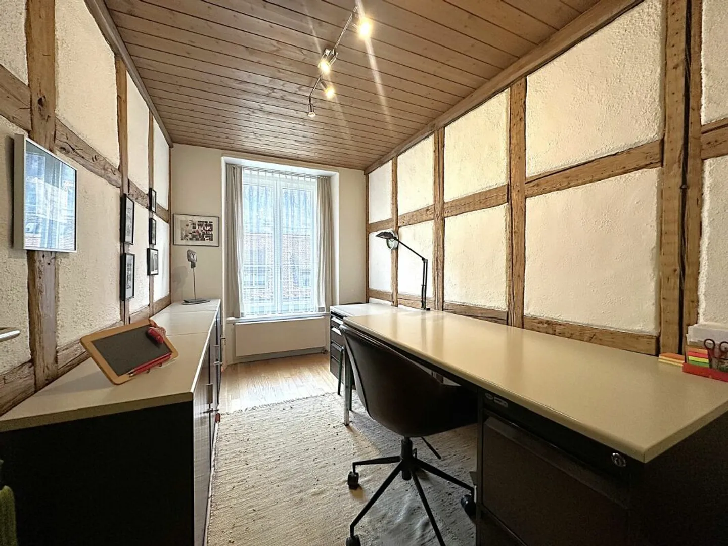 Edificio residenziale e commerciale nel centro di Glarus - Foto 7 di 13