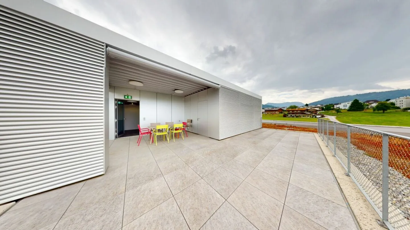 160 m² Success Location - Representative Commercial Space in Prime Location - Photo 10 of 13