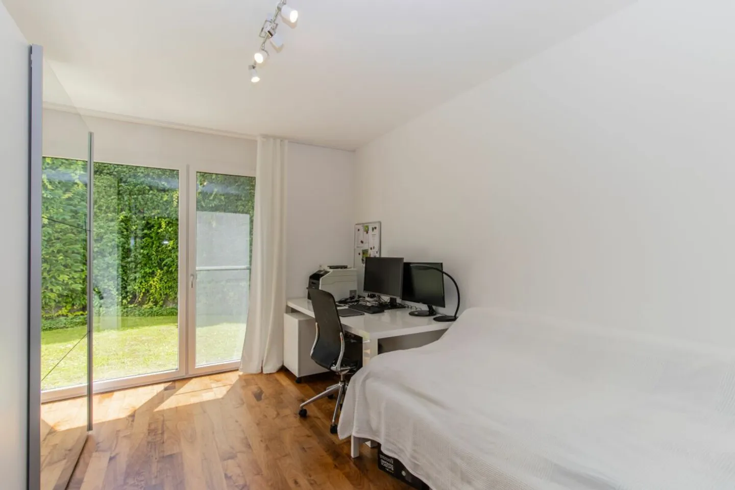 Appartement de jardin 4.5 pièces de standing avec vue panoramique - Photo 12 sur 13