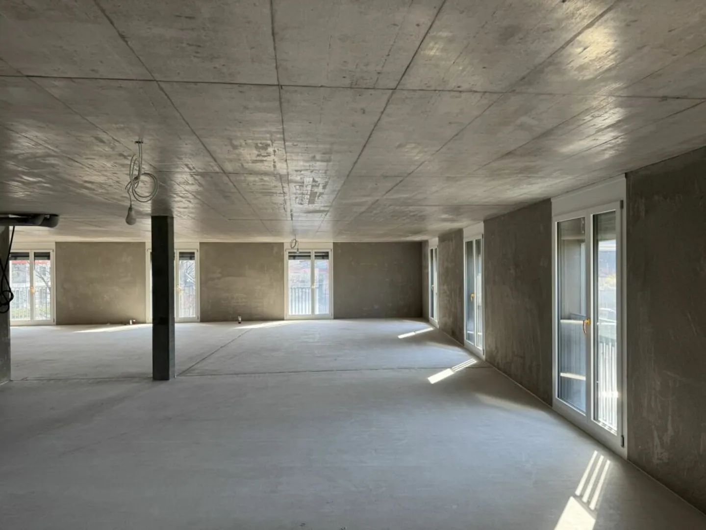 Attractive office & practice space directly at Buchs-Dällikon train station - Photo 3 of 5