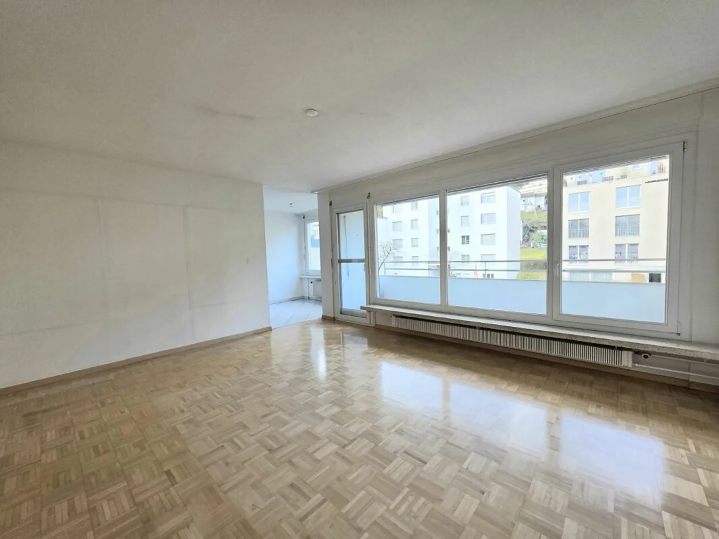 Entre forêt et ville, appartement de 3,5 pièces près de Zurich - Photo 5 sur 13