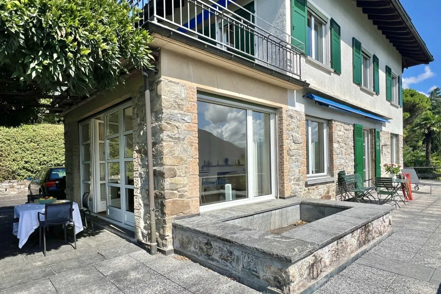 RISERVATO !!! Villa maestosa con grande terreno e vista lago a 180° - Foto 11 di 13