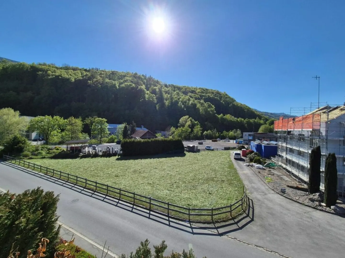 Cozy Apartment with Mountain View - Photo 11 of 11