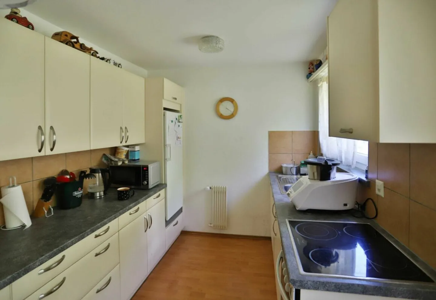 Appartement loué de 4.5 pièces avec vue sur la verdure - Photo 2 sur 8