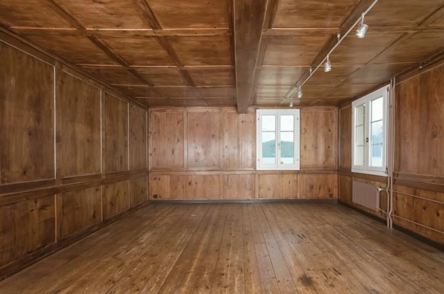 Appartement de 3,5 pièces récemment rénové dans un bâtiment résidentiel historique - Photo 10 sur 12
