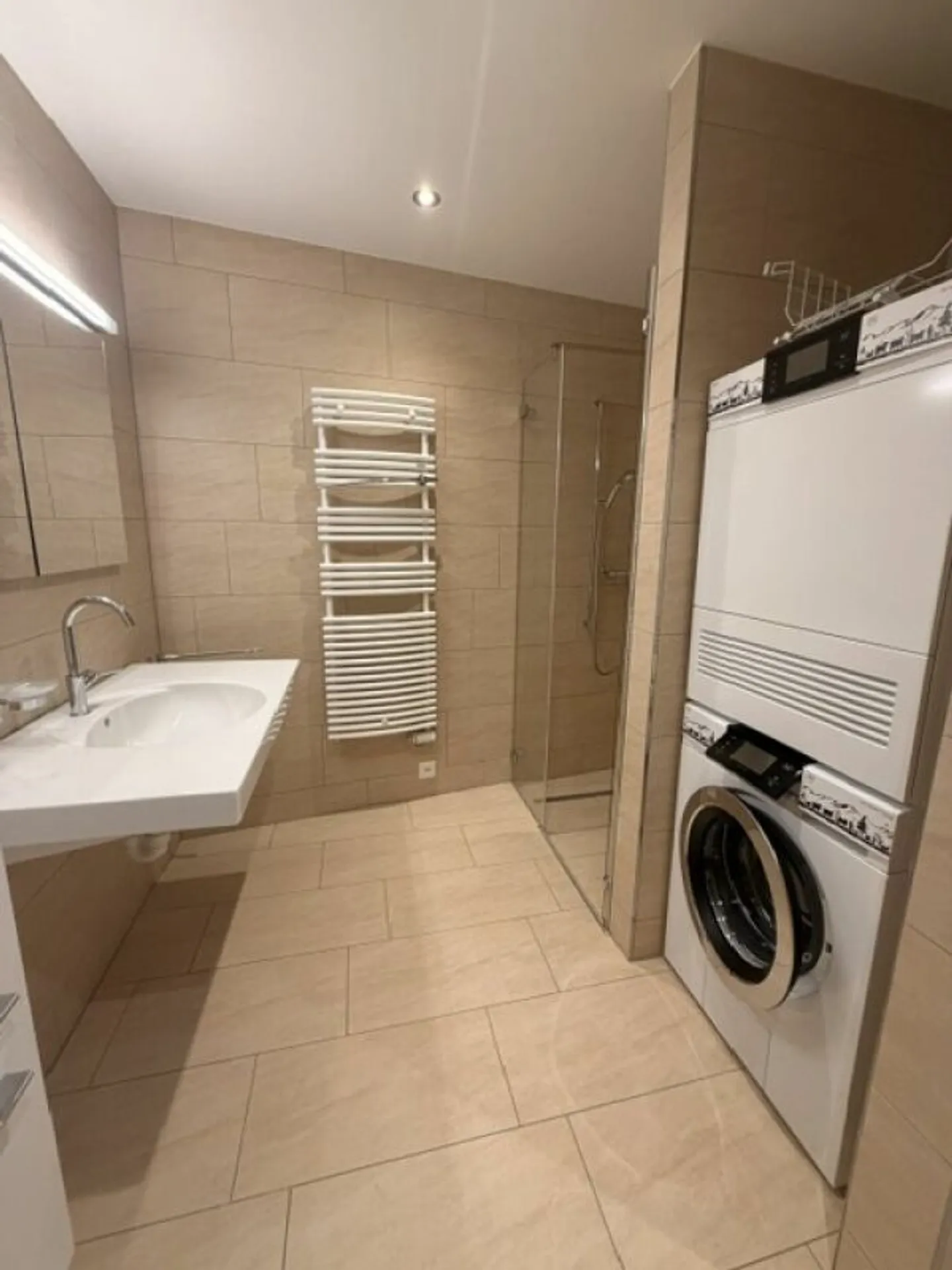Moderne 3½-Zimmer-Wohnung mit Option auf 4½ Zimmer und schöner Aussicht über Luzern - Photo 6 sur 7