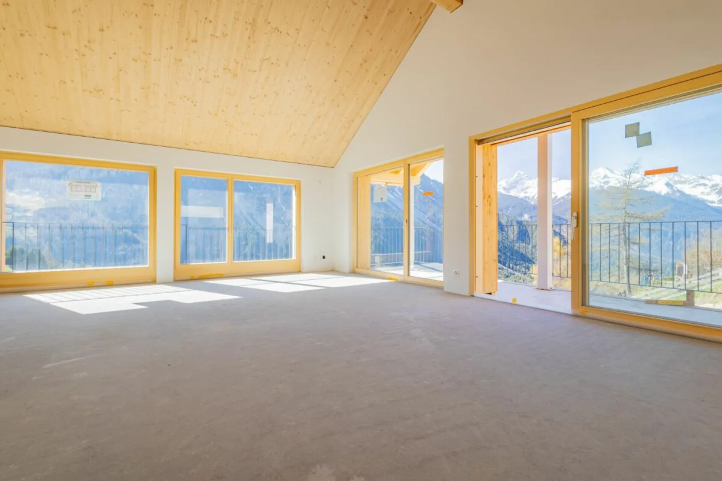 Charmantes Chalet mit Bergsicht - Foto 4 von 12