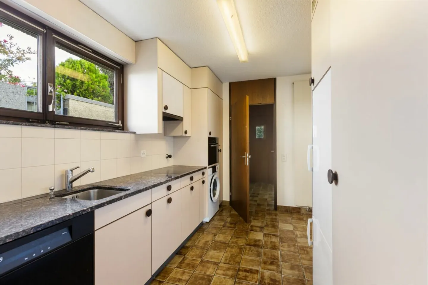 Grosszügige 2½-Zimmer-Terrassenwohnung mit Weitsicht - Photo 12 sur 13