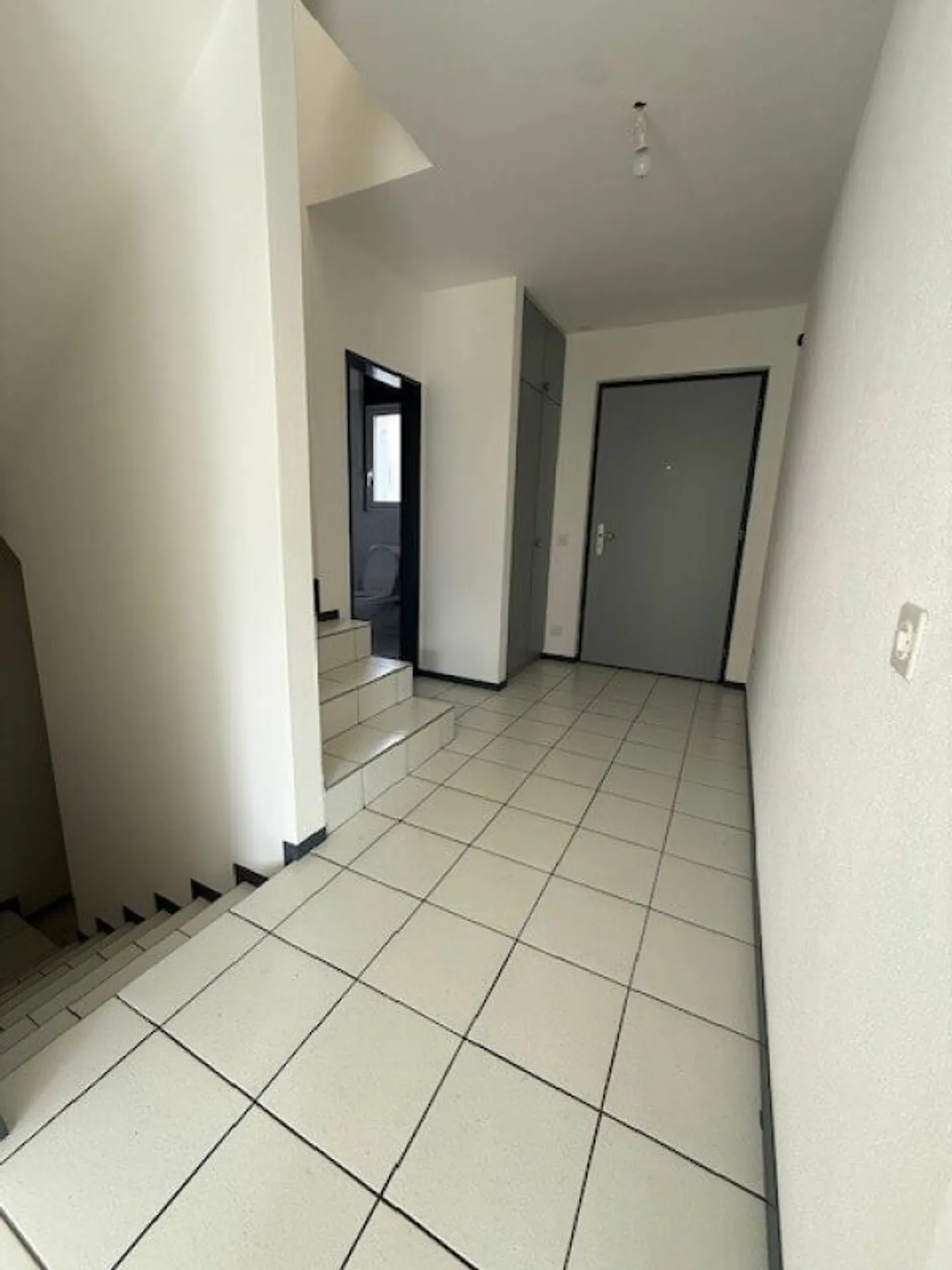 LOSONE - Zu vermieten Reihenhaus mit 4.5 Zimmern - Foto 6 von 11