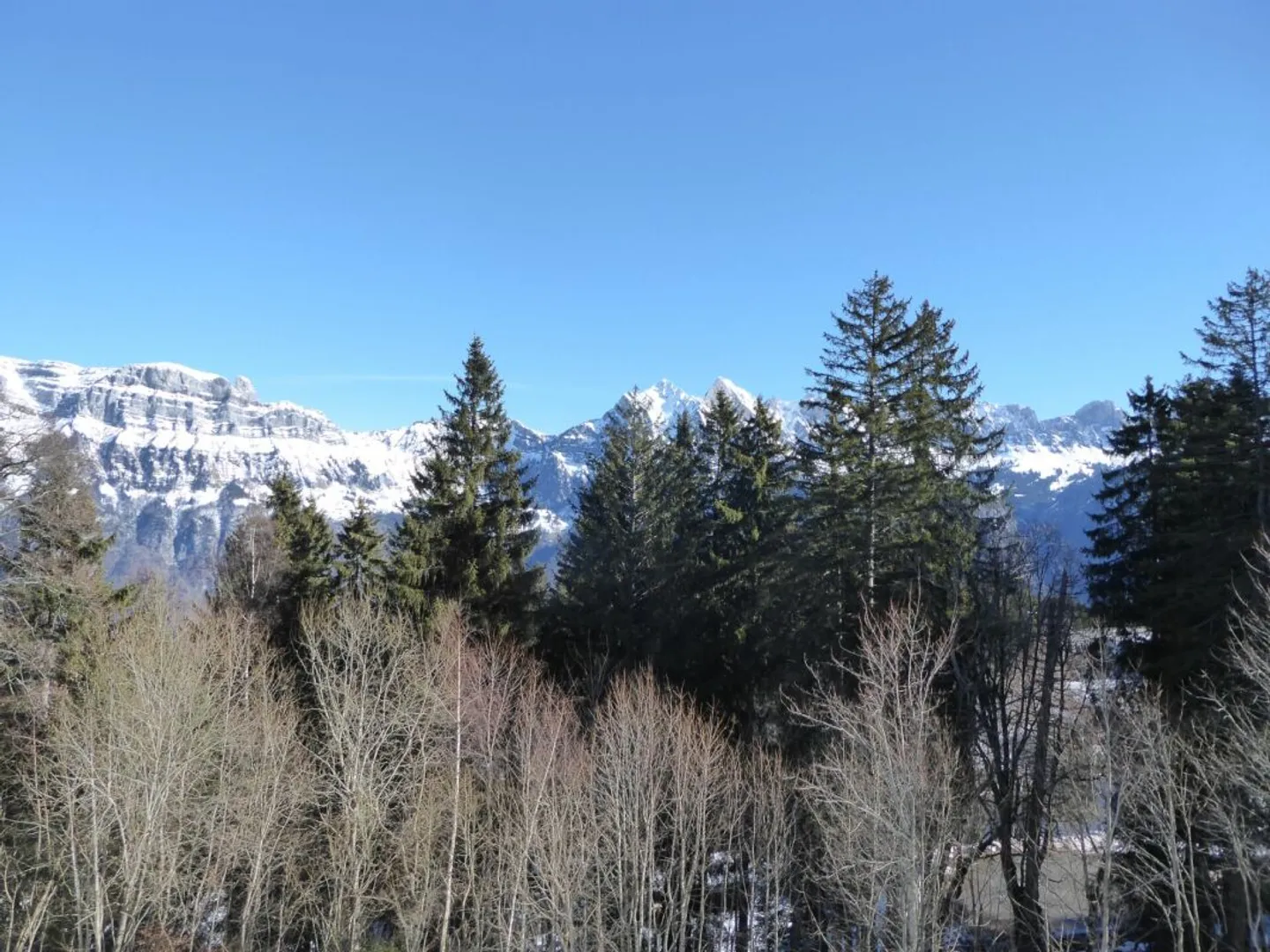 Renovated 2 1/2-room holiday apartment with an underground parking space - Photo 13 of 13