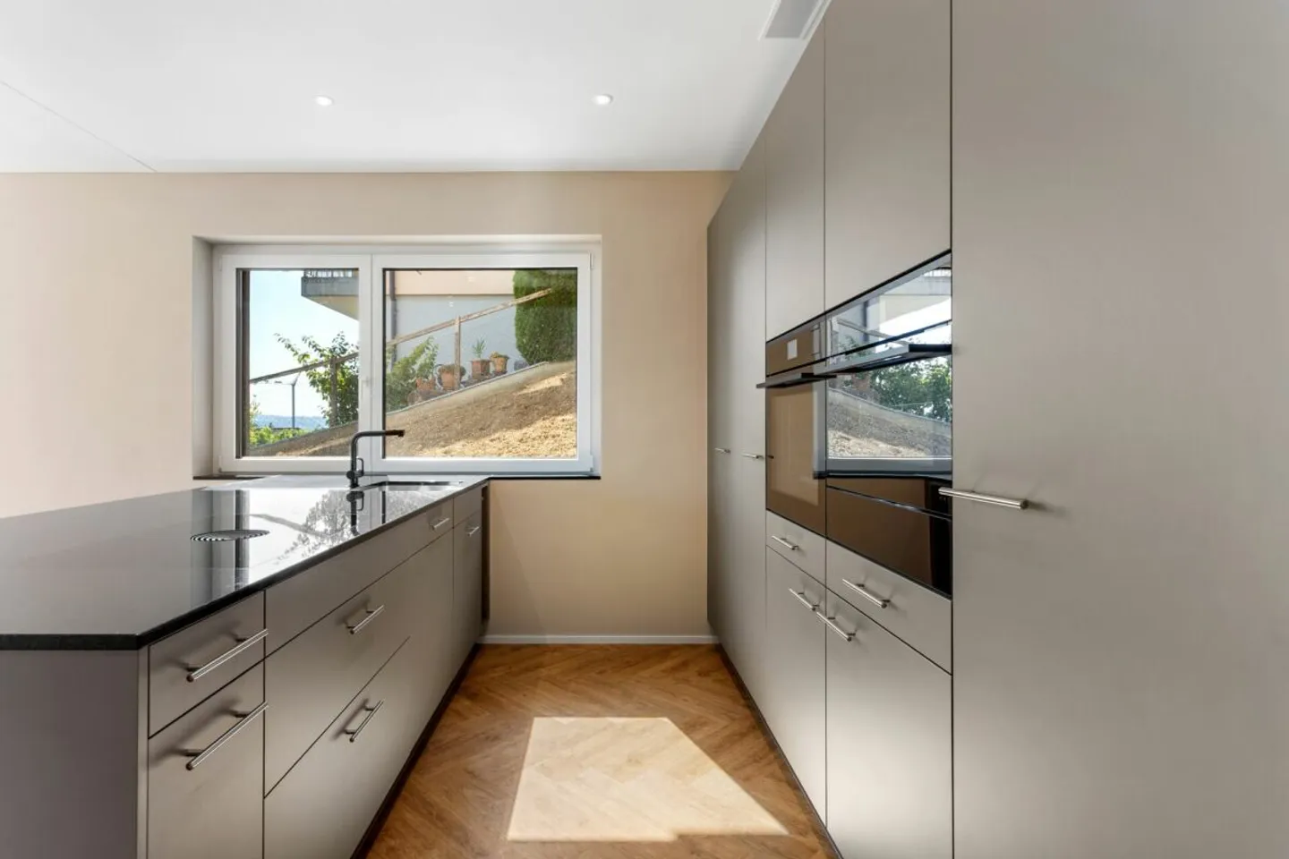 Erstbezug mit Säntisblick - modernes 5.5-Zimmer-Zuhause - Foto 6 di 13