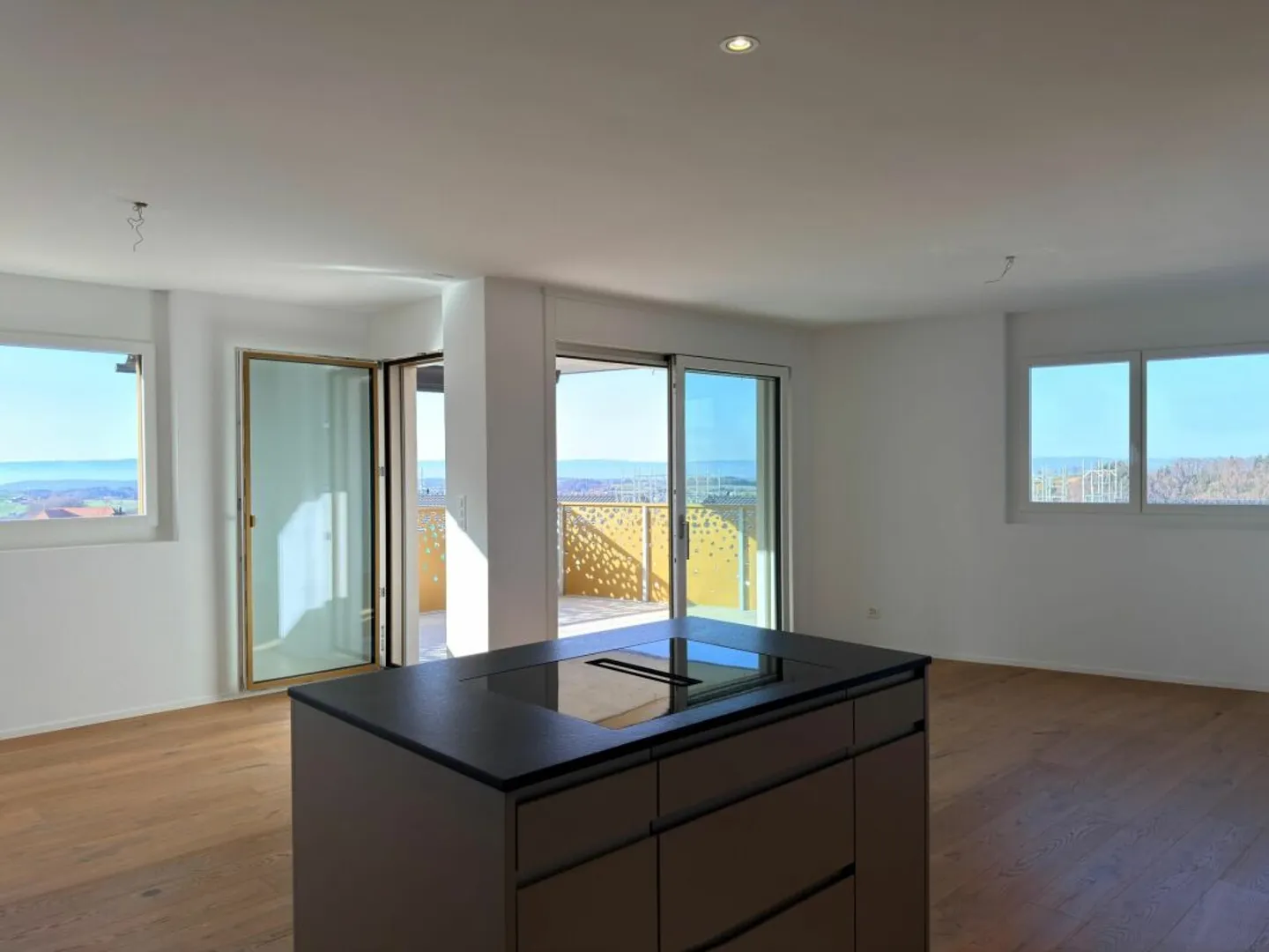 Moderne Wohnung mit Aussicht - Foto 4 von 13