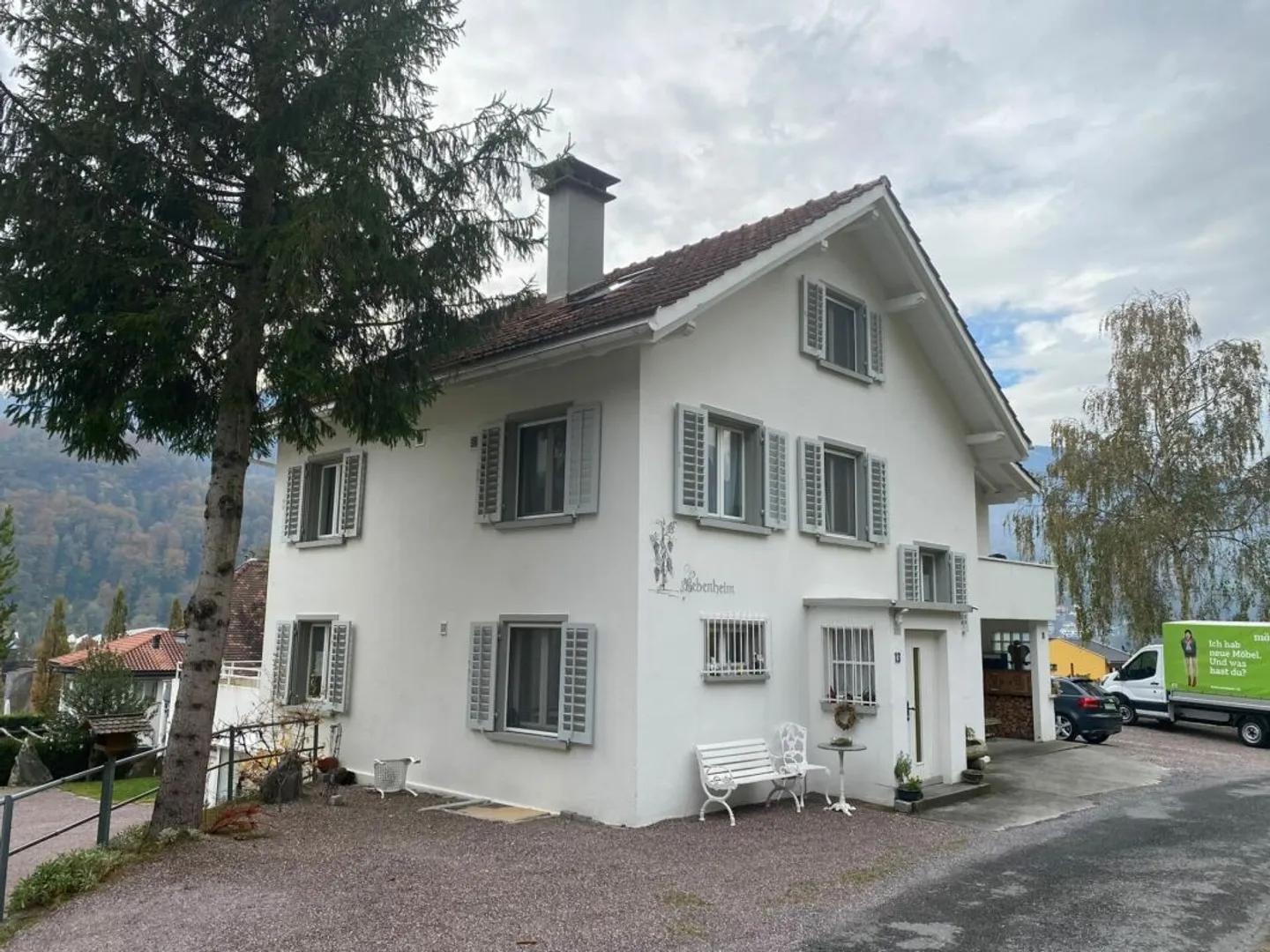 Ruhige Hanglage im Weinberg: Exklusive 4-Zimmer-Wohnung mit grosszügigem Parkangebot - Foto 10 von 10