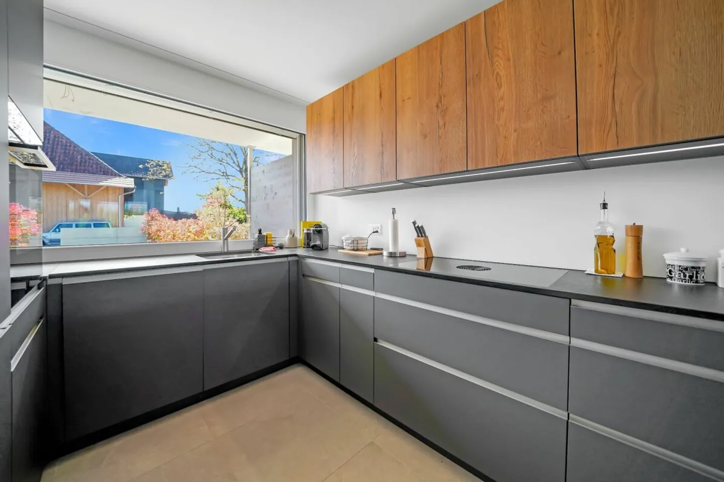 NEW BUILD - Modern Corner Townhouse with Many Extras in Idyllic Location - 10 Minutes from Lyss - Photo 5 of 13