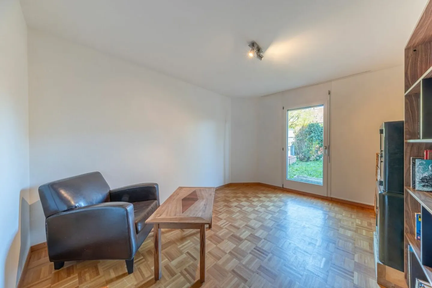 5-ZIMMER-WOHNUNG MIT GÄRTEN UND UNABHÄNGIGEM RAUM - Foto 8 von 13