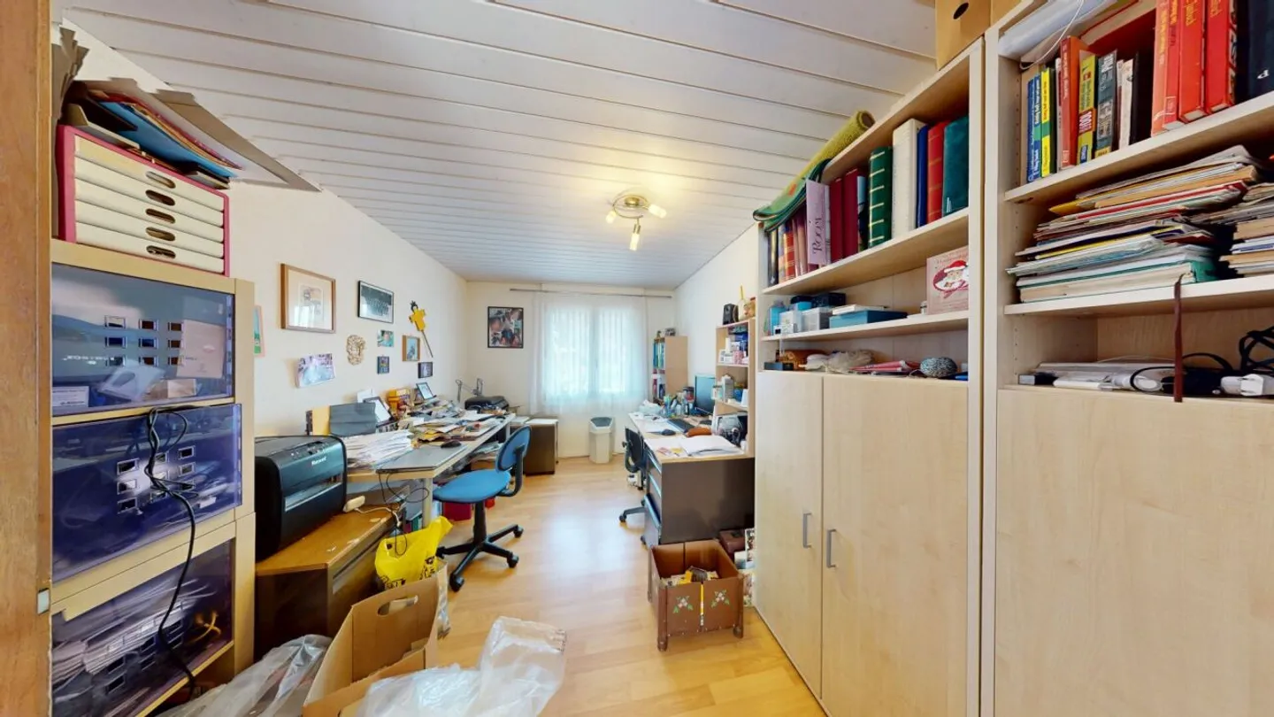 Charming 4.5 Room Single Family House with Lovingly Designed Garden - Photo 12 of 13