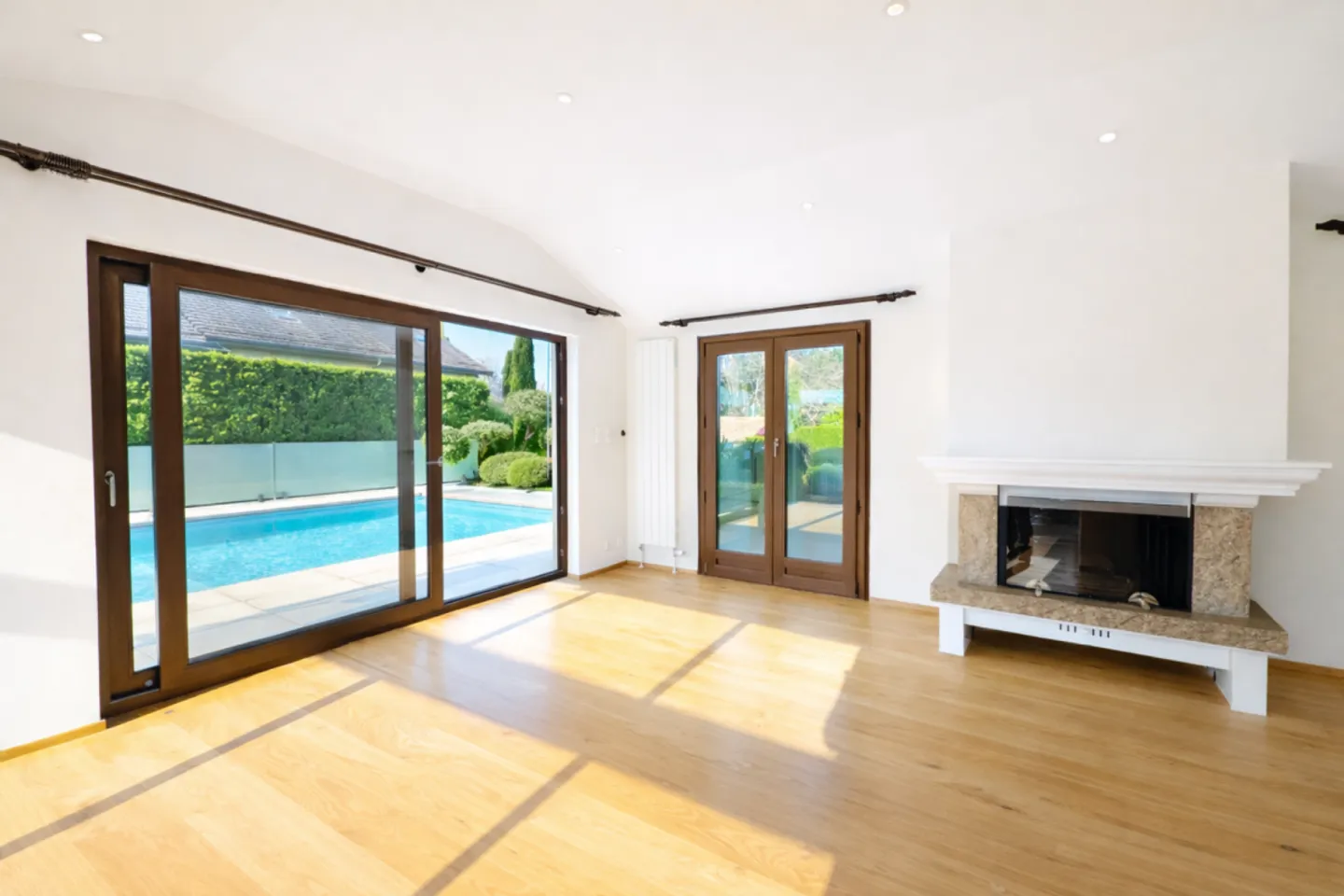 Incantevole villa indipendente con piscina a Chavannes-des-Bois - Foto 7 di 13