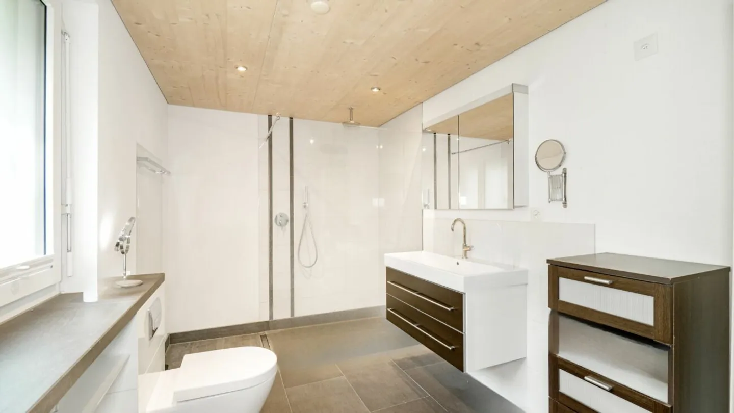 Modernes Doppelhaus in ruhiger Lage - Foto 12 von 13