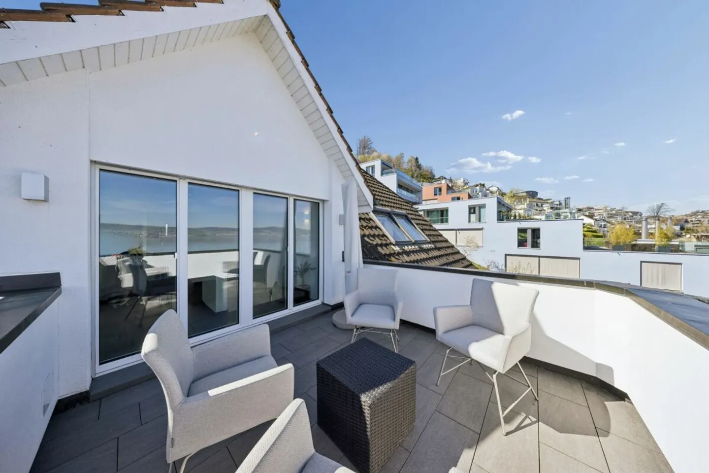 EInfamilienhaus mit unverbaubarer Seesicht - Foto 5 von 13