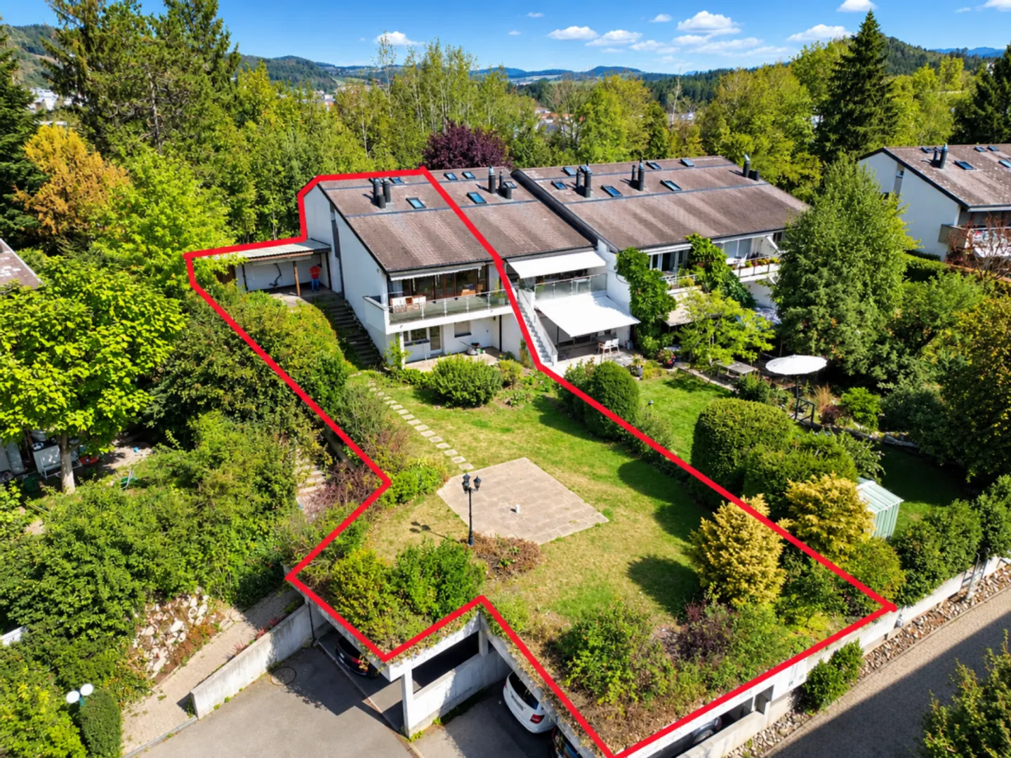 Reiheneckhaus mit grossem Garten und viel Gestaltungspotenzial - Photo 1 of 13