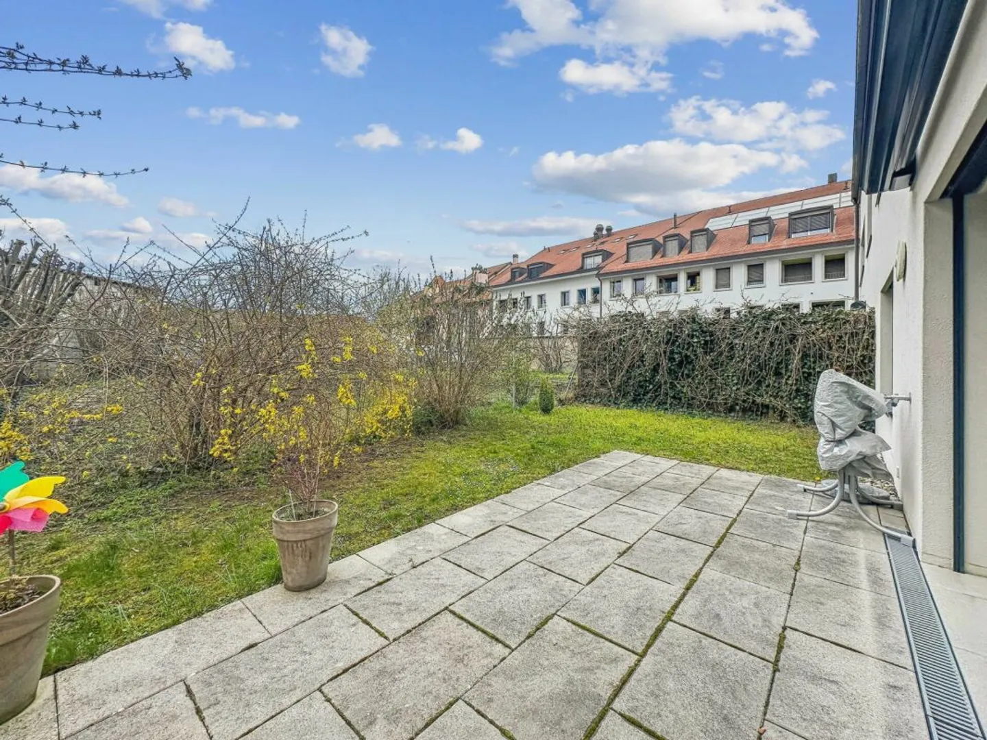 Appartamento moderno con terrazza - Foto 12 di 13