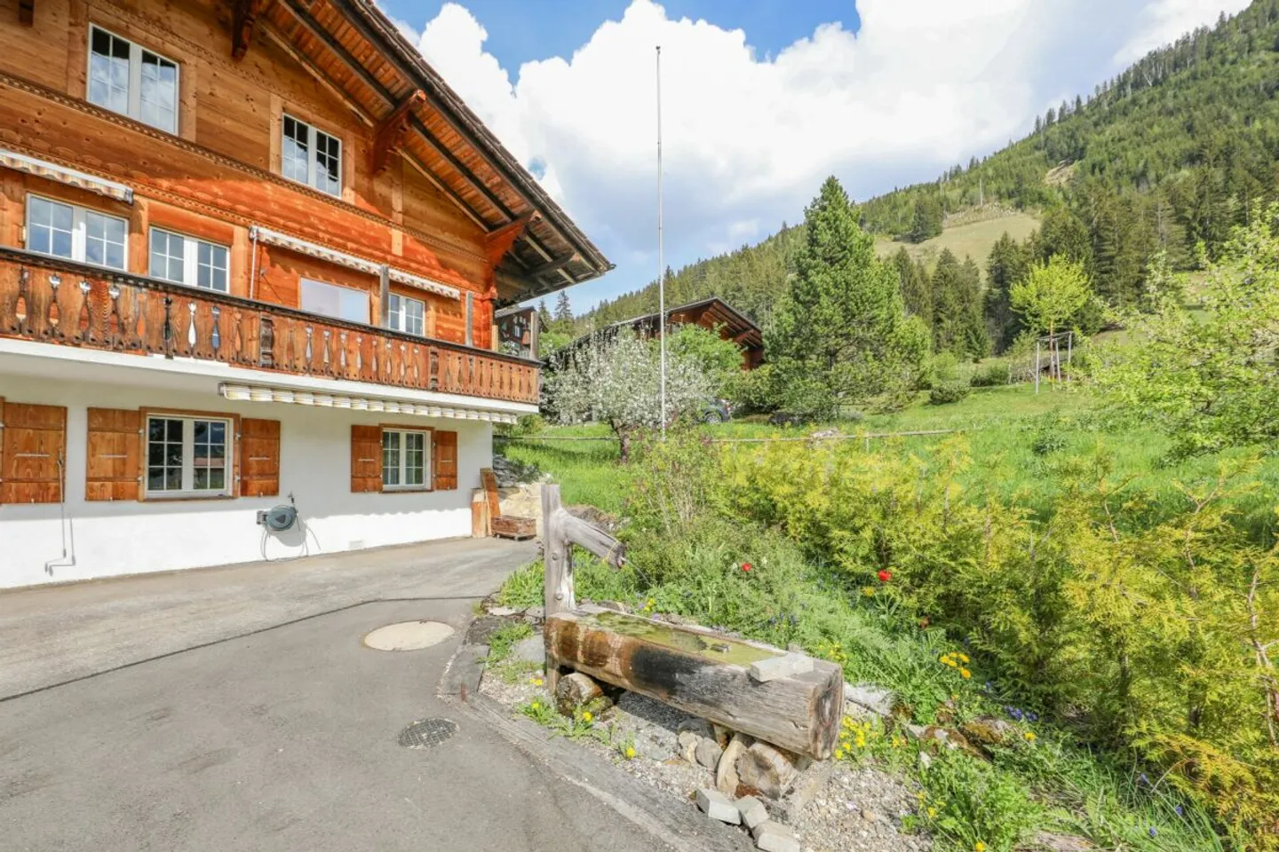 Chalet accogliente e rustico con garage e casetta da giardino - Foto 9 di 11