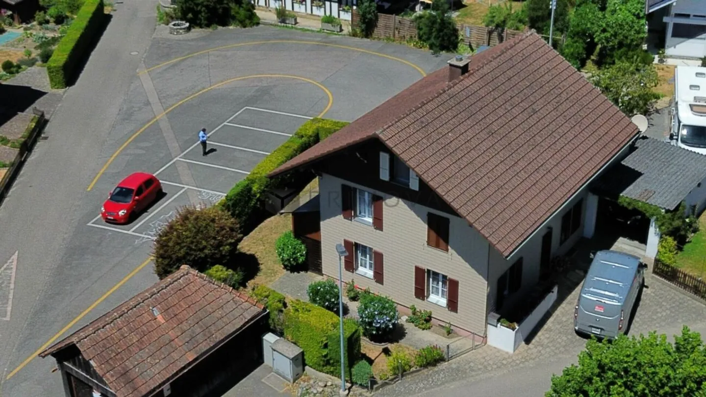 Charmantes Einfamilienhaus mit Potenzial - Foto 1 von 13
