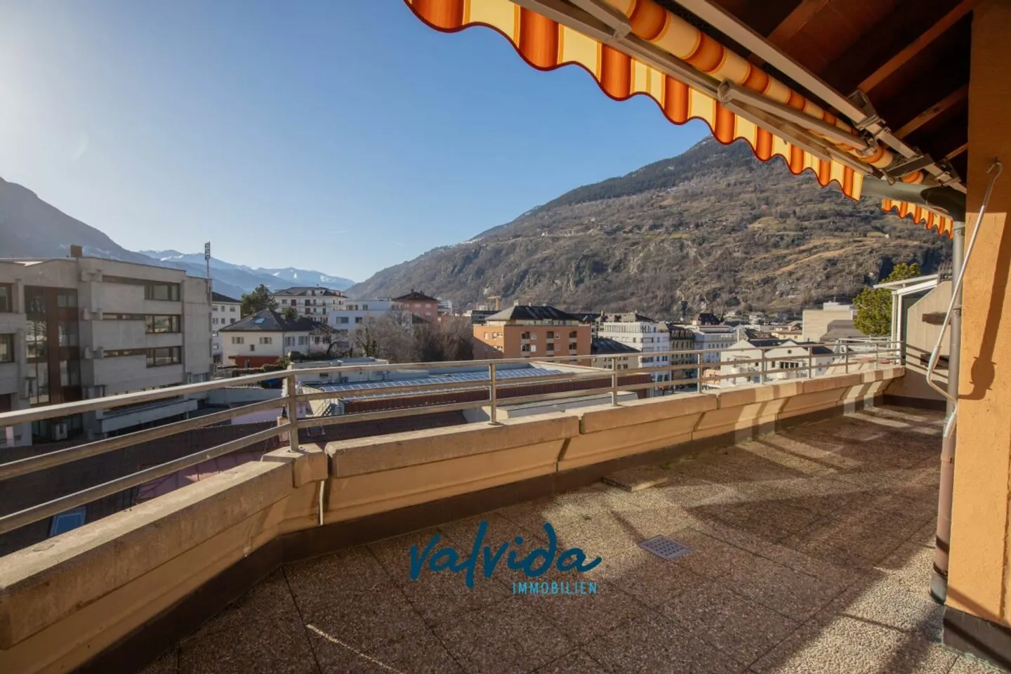 Living Paradise Above the Rooftops of Brig - Photo 2 of 13