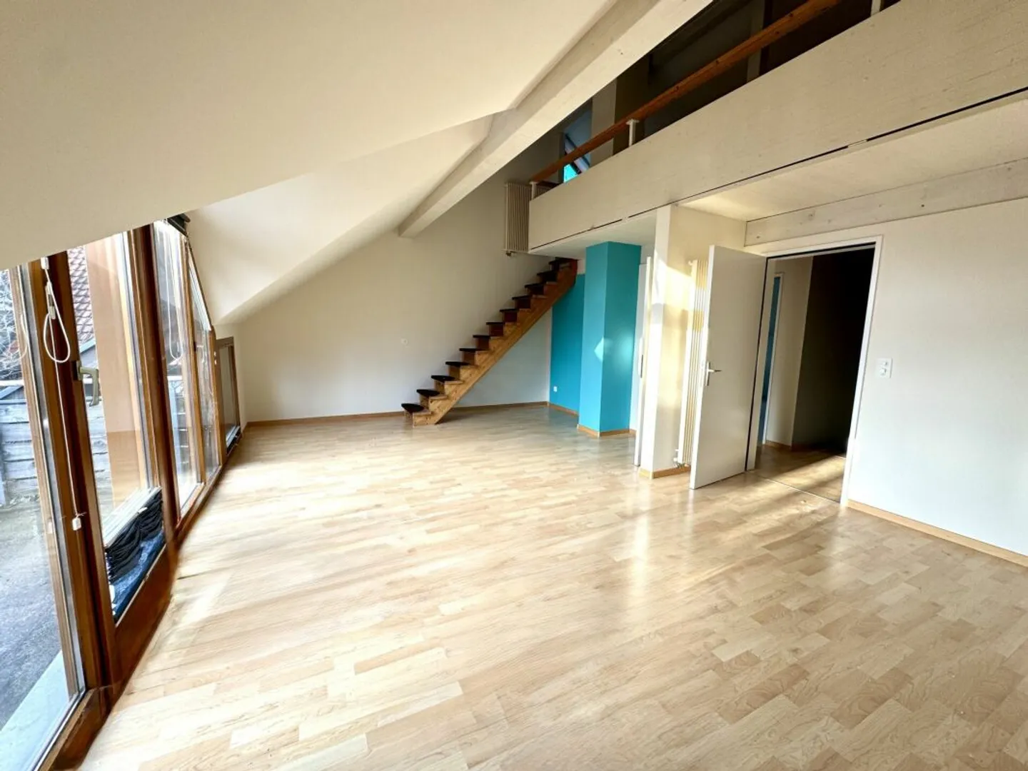 Charming Townhouse in Quiet Area - Photo 8 of 12