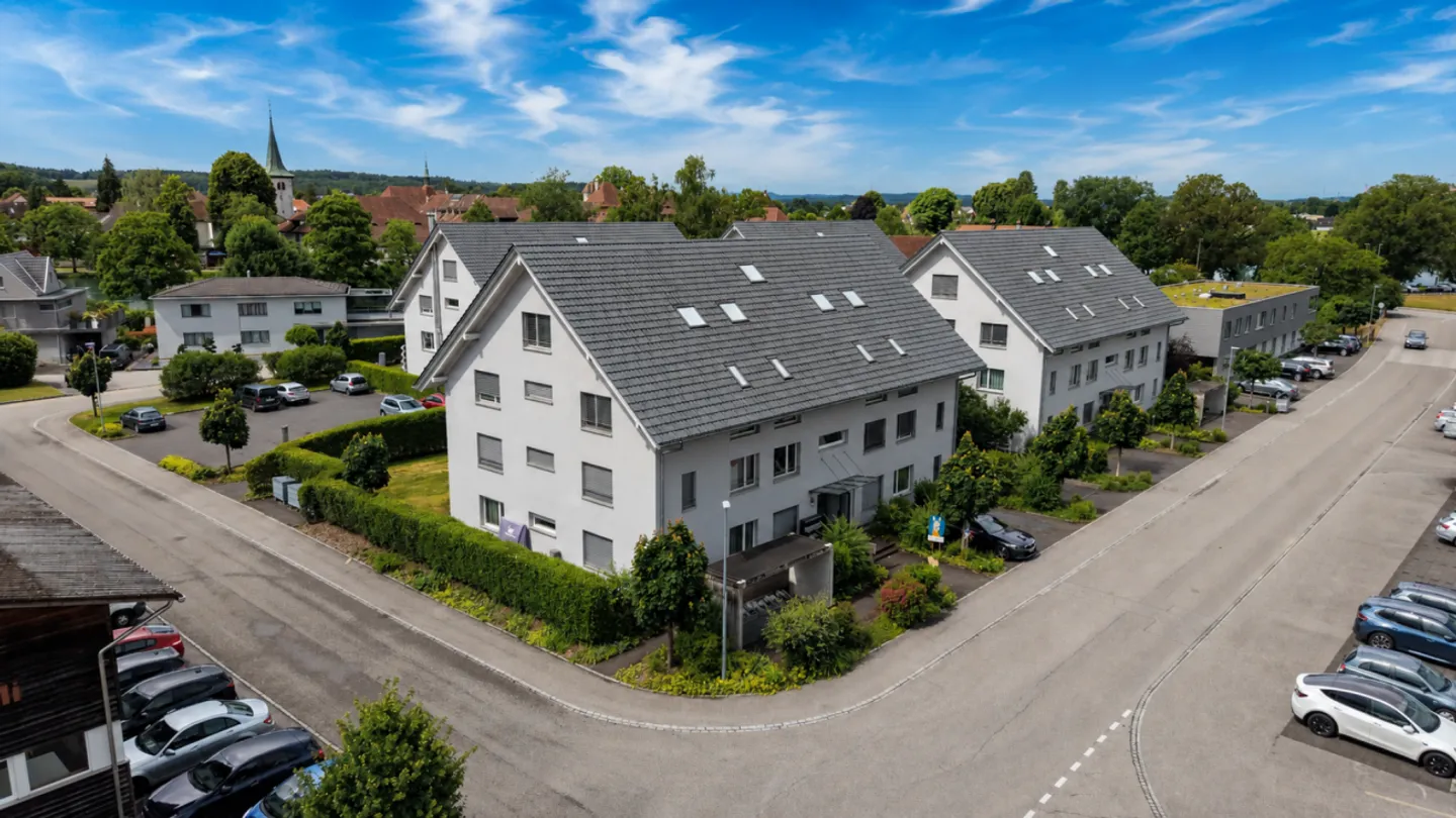 168 m² Dream Home with Impressive Gallery - Exclusive 5.5-Room Maisonette near the Aare - Photo 1 of 13