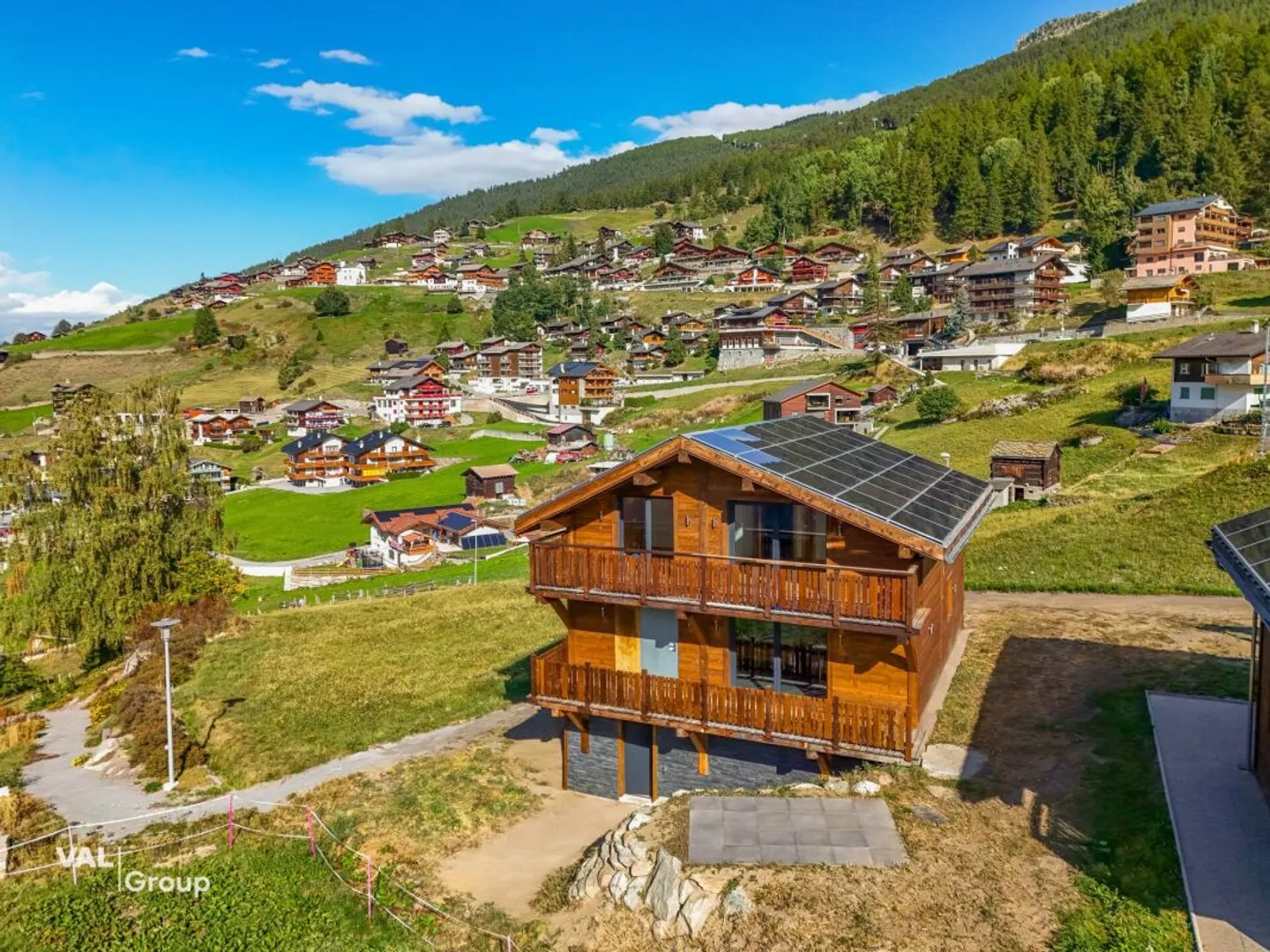 L'Ultimo Chalet: Nuova Costruzione con Residenza Secondaria a Grächen - Foto 2 di 13
