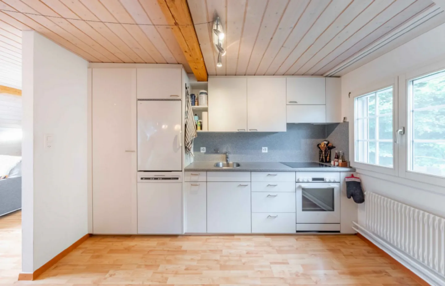 Casa trifamiliare con progetto di costruzione approvato per 3 appartamenti aggiuntivi - Foto 9 di 12