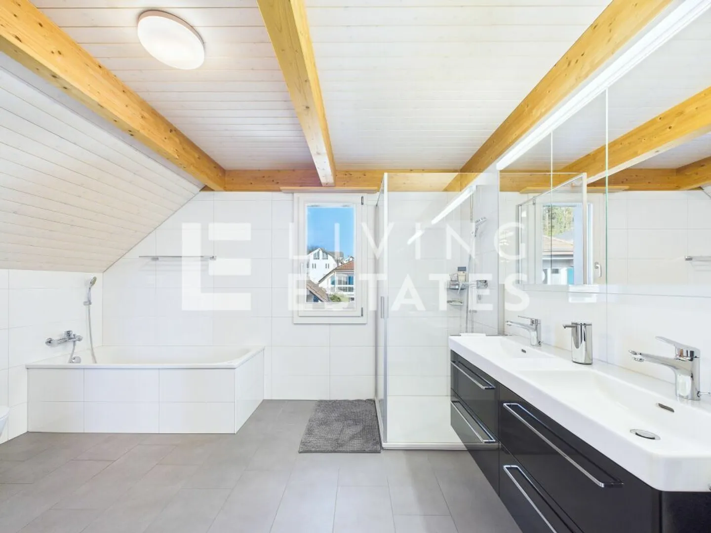 CASA DEL BENESSERE CON SPAZIO PER IL TUO PARCO AUTO - INDIPENDENTE. SOSTENIBILE. MODERNA. - Foto 13 di 13