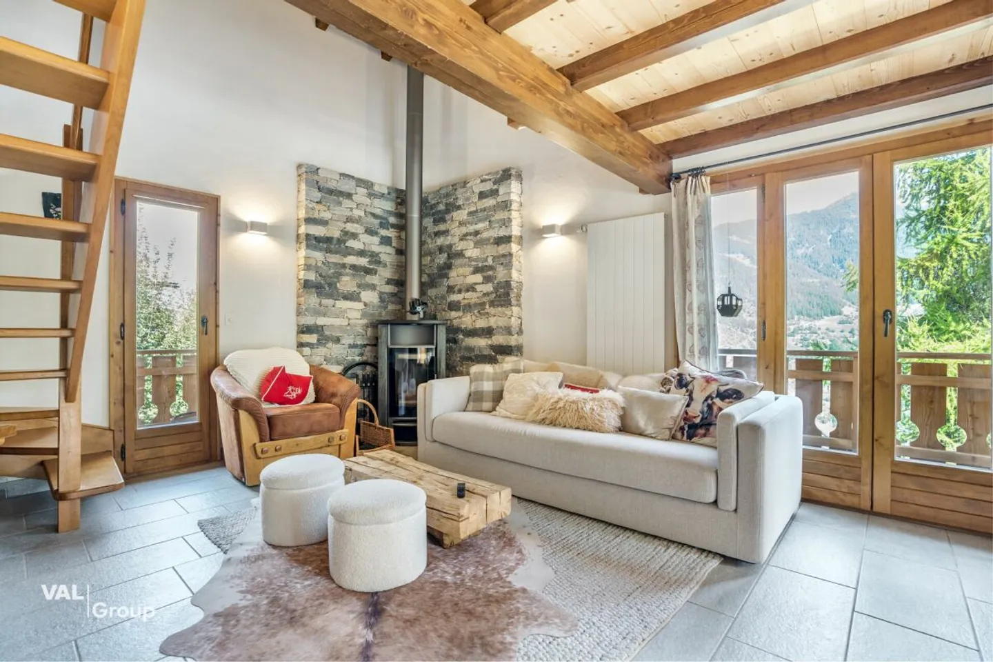 View, comfort and well-being! Superb furnished chalet in La Tzoumaz - Photo 6 of 13