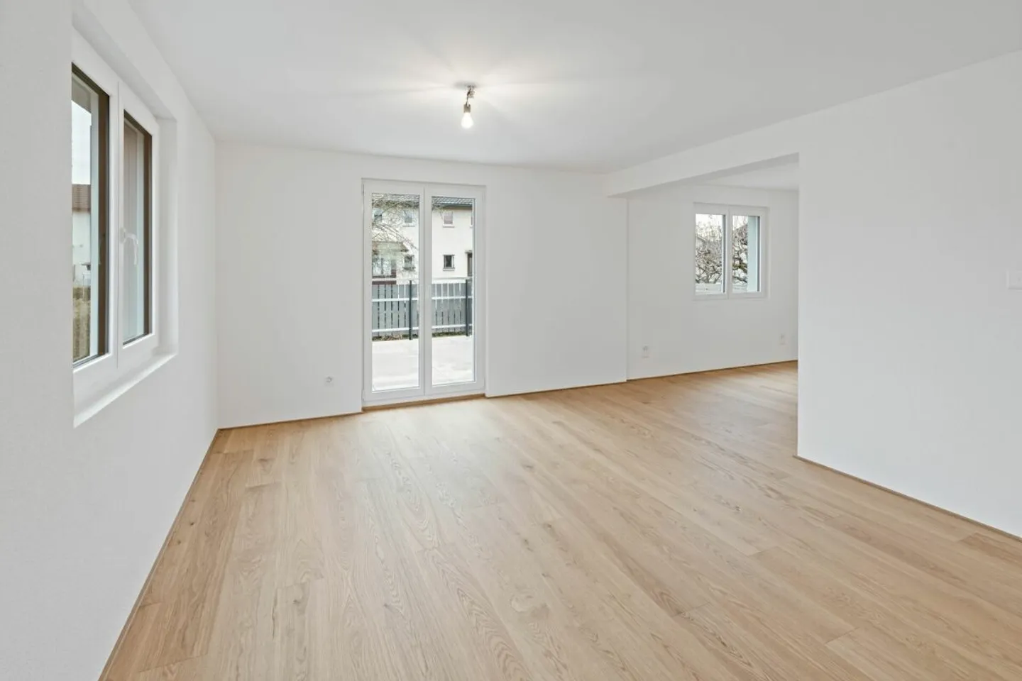 Doppeleinfamilienhaus an ruhiger, sonniger Lage in Widnau - komplett kernsaniert - Photo 2 of 13