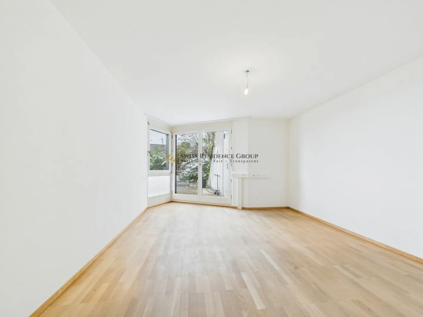 Wohnen mit Weitblick: Traumhafte 6.5-Zimmer-Terrassenwohnung mit Seesicht in Wollerau - Foto 8 von 13