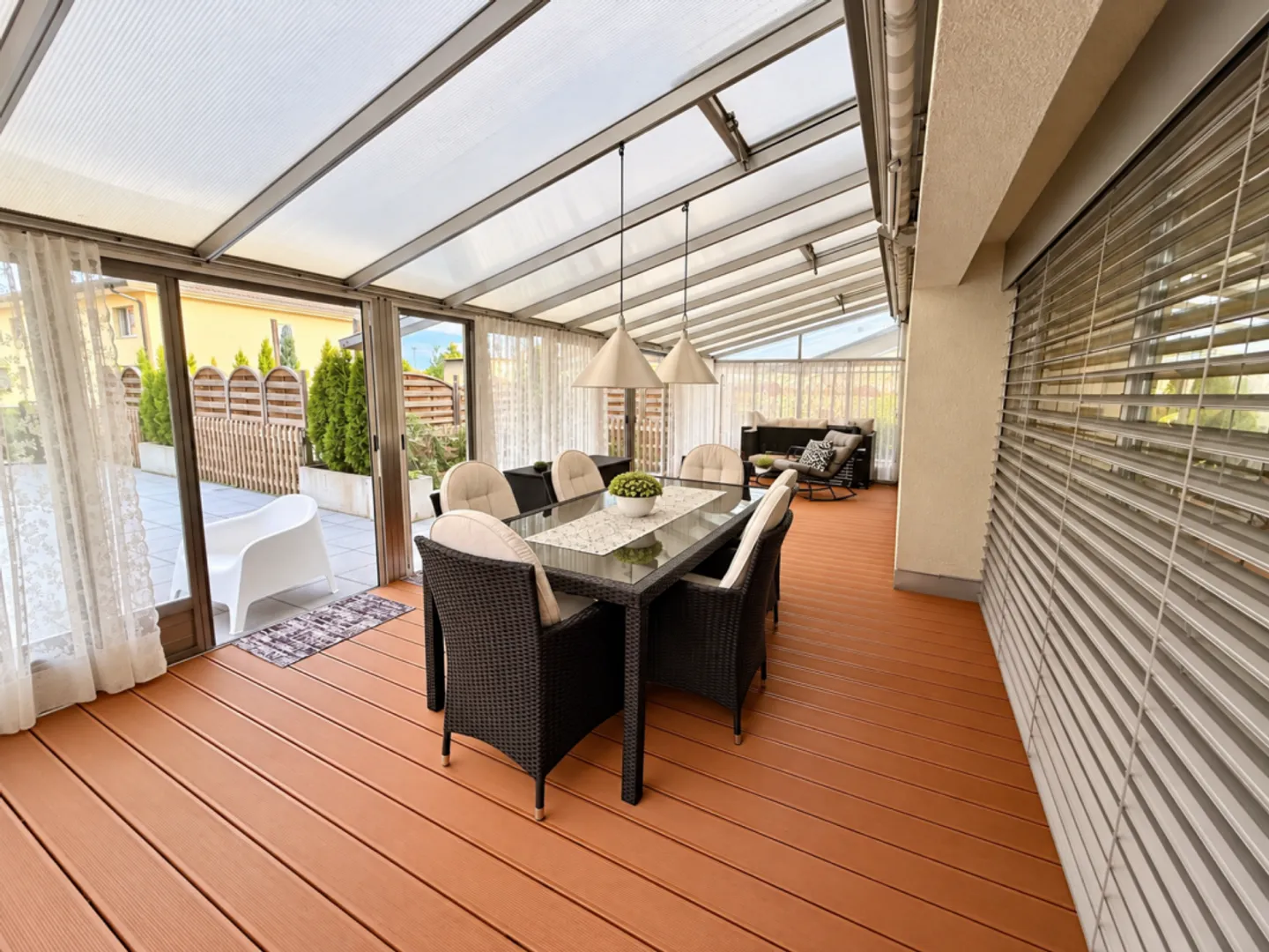 Spacious Duplex Apartment with Terrace - Photo 12 of 13