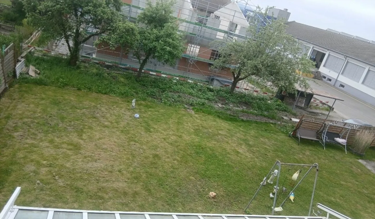 Bauland 630 m² mit Baubewilligung für 3 Wohnungen - Top Lage Meinisberg - Foto 1 di 1